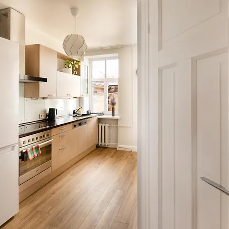 Cozy 2 Bedroom In Centre Lejlighed *