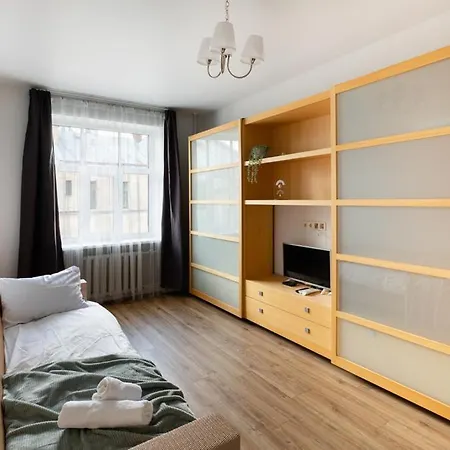 Cozy 2 Bedroom In Centre *
