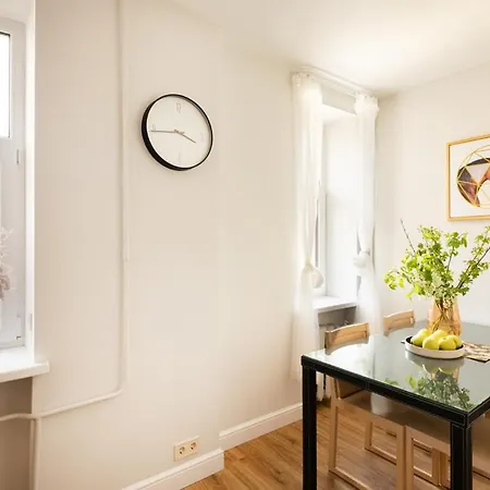 Cozy 2 Bedroom In Centre 公寓 里加